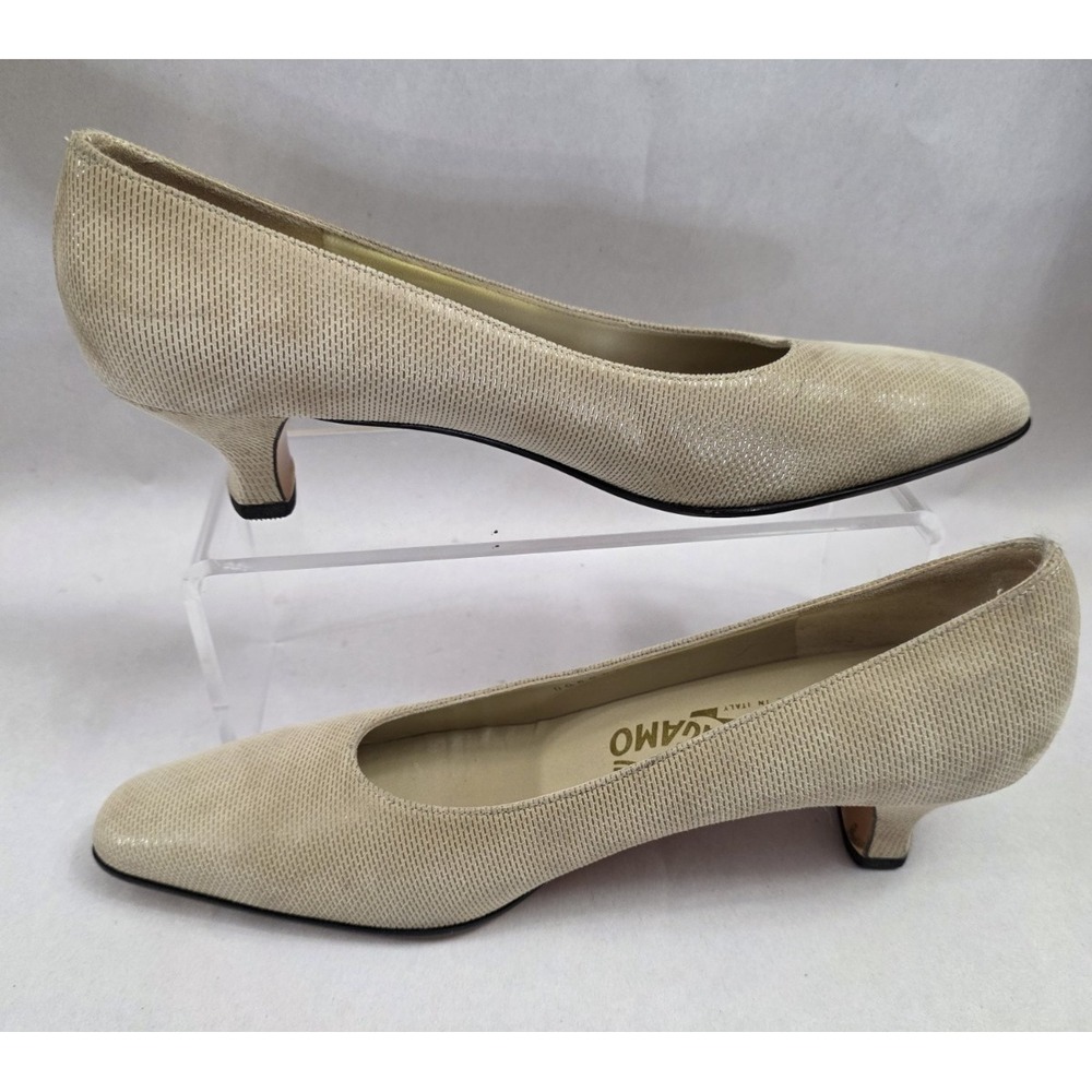 Salvatore Ferragamo (Sz 8 2A) Pumps Cream Shoes Heels. Narrow - Picture 7 of 14